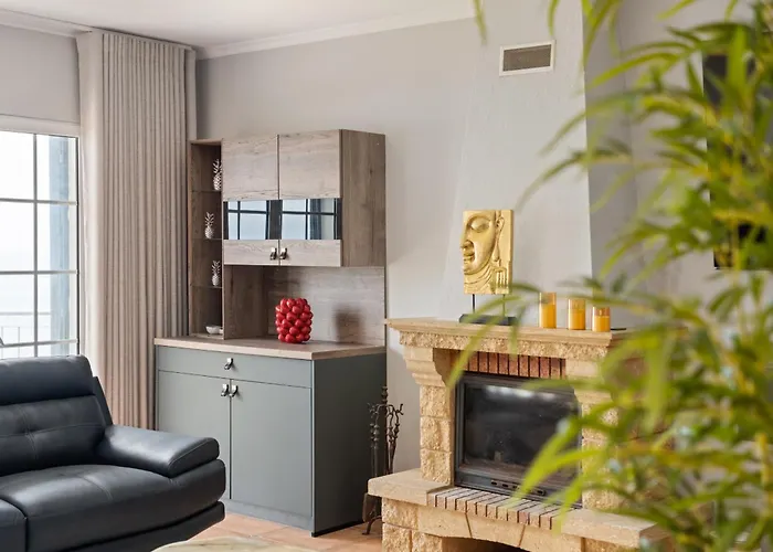 Eastern Edge By Homie * Canical (Madeira)