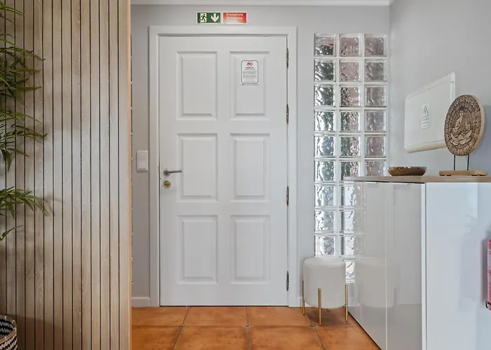 Eastern Edge By Homie Canical (Madeira)